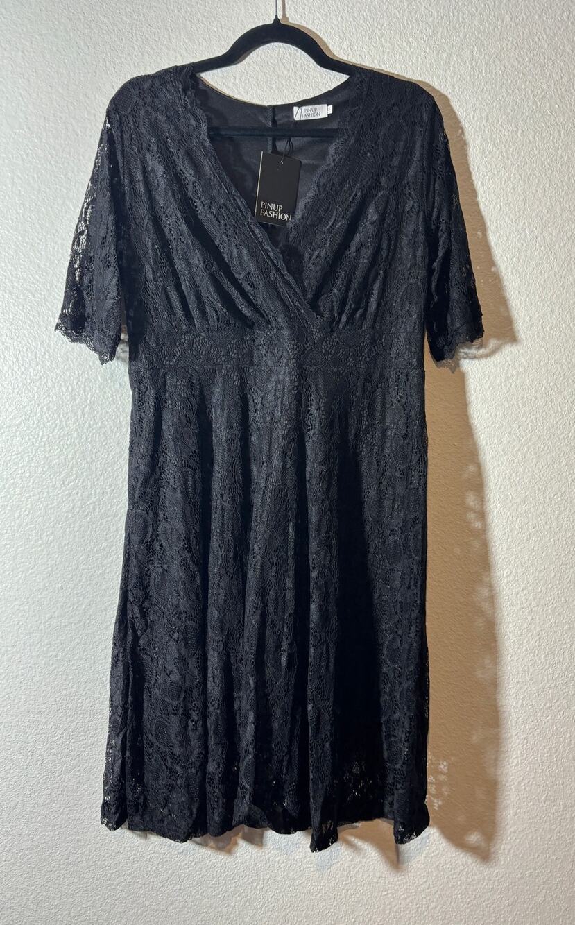 Pinup Fashion NWT Size 14W Black V-Neck Surplice Lined Fit & Flare Lace Dress